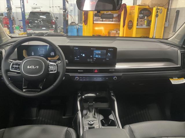 Photo of 2025 Wolf Gray Kia Sorento