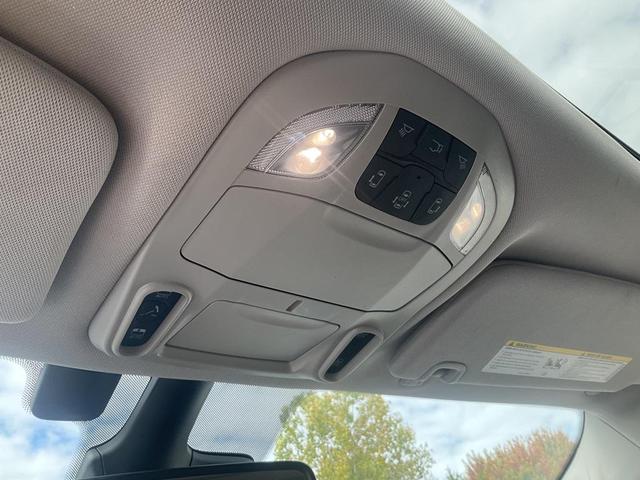 Photo of 2022 Ceramic Gray Clearcoat Chrysler Pacifica