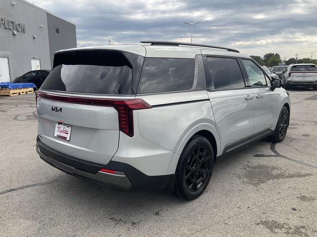 Photo of 2026 Ivory Silver Kia Carnival