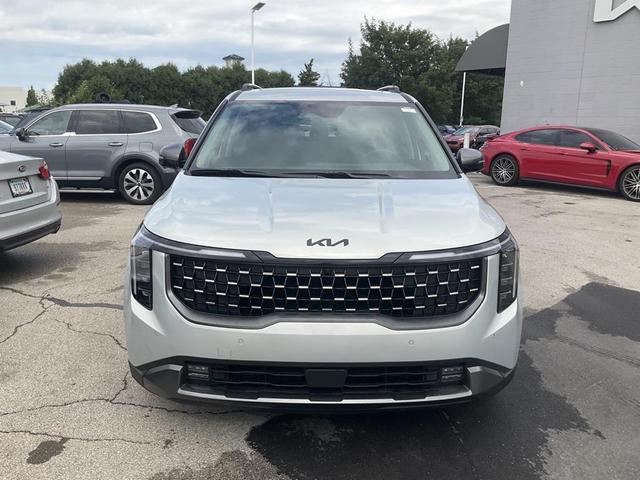 Photo of 2026 Ivory Silver Kia Carnival