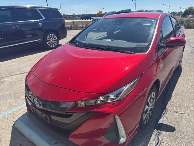 Photo of 2020 Supersonic Red Toyota Prius Prime