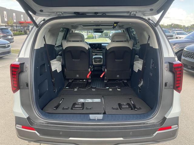 Photo of 2026 Ivory Silver Kia Carnival