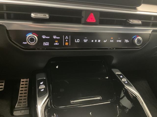 Photo of 2025 Interstellar Gray Kia Sorento Hybrid