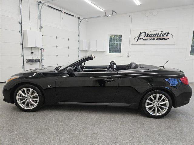 Photo of 2014 Black Obsidian INFINITI Q60