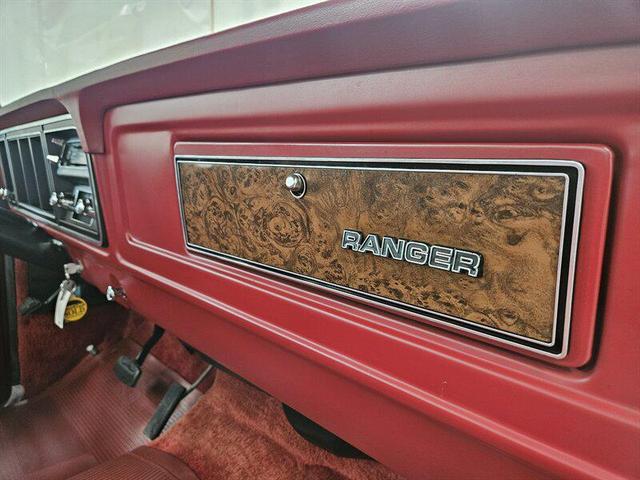 Photo of 1978 Burgundy Ford F-150