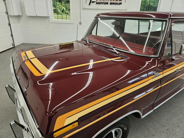Photo of 1978 Burgundy Ford F-150