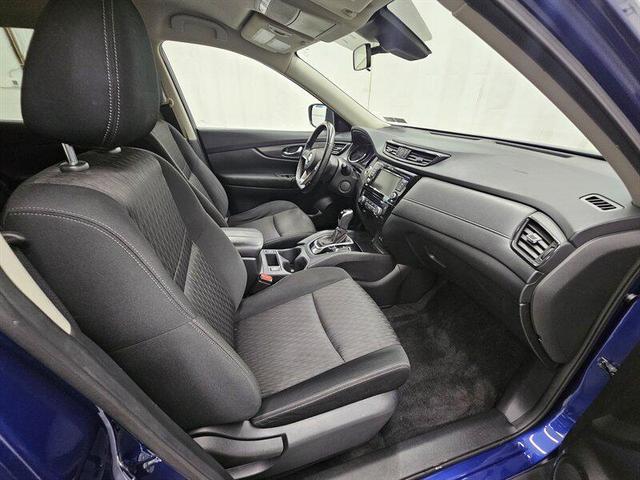 Photo of 2020 Caspian Blue Metallic Nissan Rogue