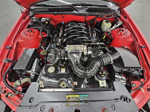 Photo of 2006 Torch Red Clearcoat Ford Mustang