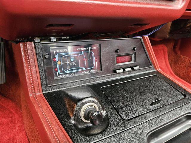 Photo of 1986 Red Ford Mustang