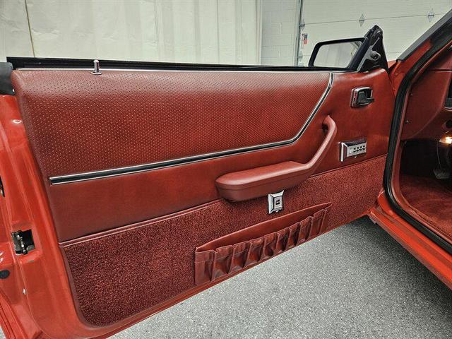 Photo of 1986 Red Ford Mustang