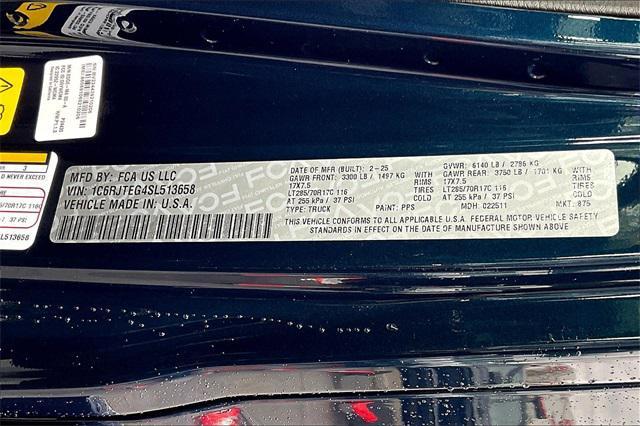 Photo of 2025 Fathom Blue Pearlcoat Jeep Gladiator