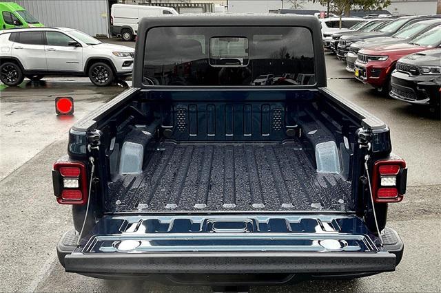 Photo of 2025 Fathom Blue Pearlcoat Jeep Gladiator