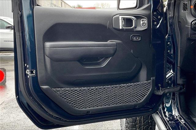 Photo of 2025 Fathom Blue Pearlcoat Jeep Gladiator