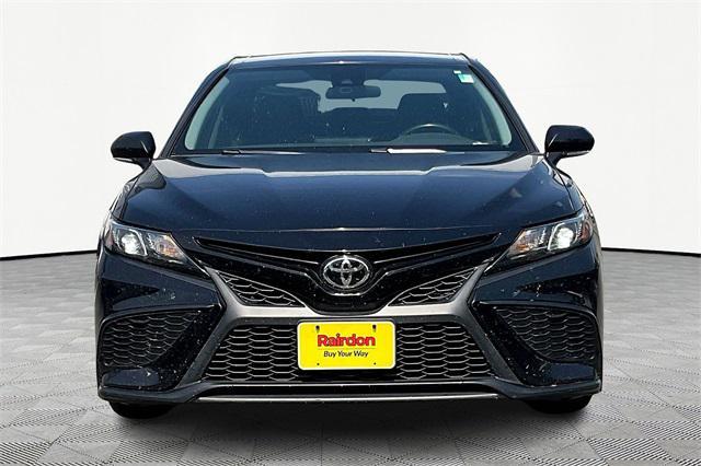 Photo of 2022 Midnight Black Metallic Toyota Camry