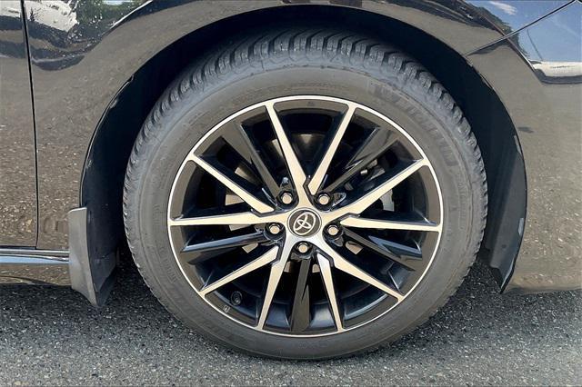Photo of 2022 Midnight Black Metallic Toyota Camry