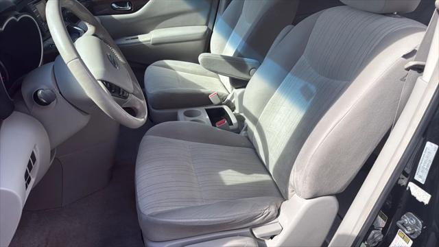 Photo of 2014 Black Nissan Quest
