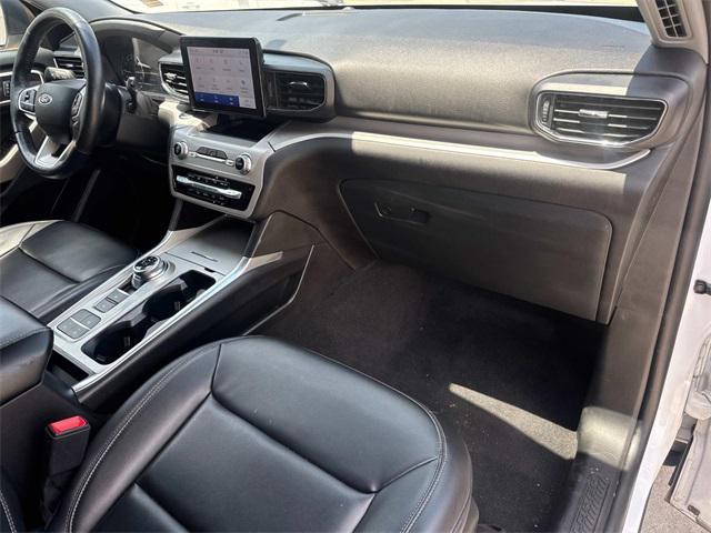 Photo of 2023 White Ford Explorer