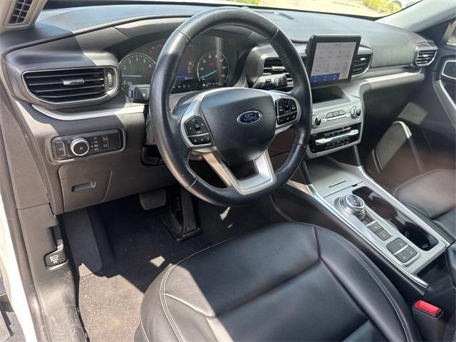 Photo of 2023 White Ford Explorer