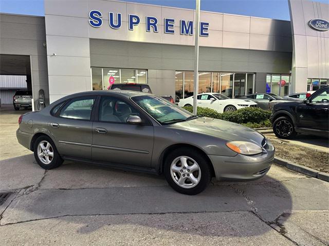 2003 Ford Taurus