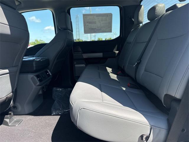 Photo of 2025 Oxford White Ford F-150 Lightning