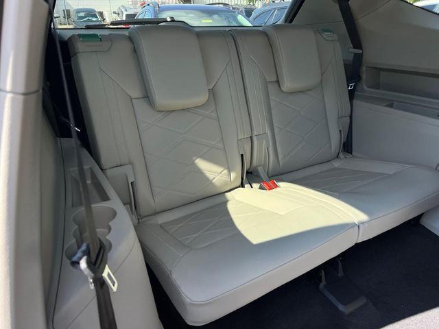Photo of 2026 Deep Black Pearl Volkswagen Atlas
