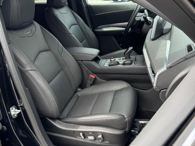 Photo of 2025 Stellar Black Metallic Cadillac XT4