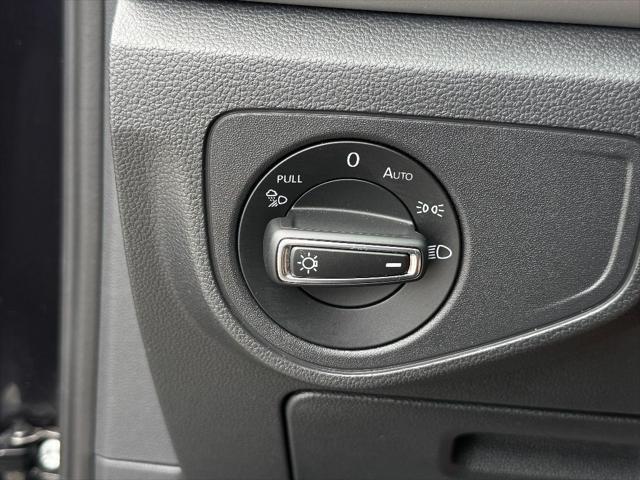 Photo of 2023 Deep Black Volkswagen Atlas