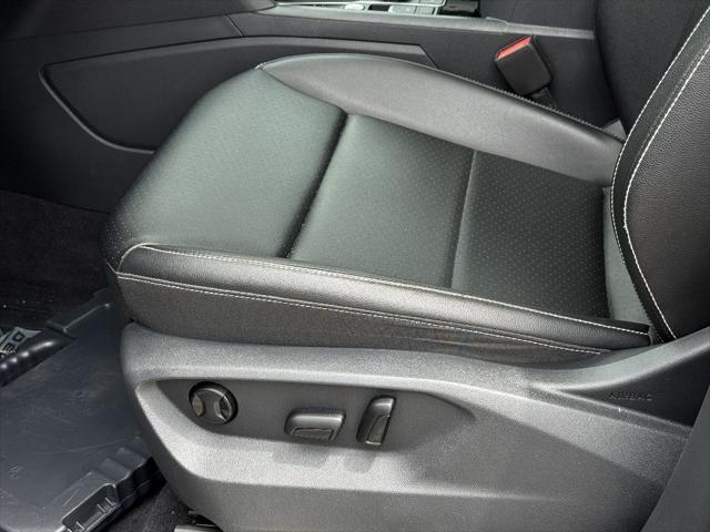Photo of 2023 Deep Black Volkswagen Atlas