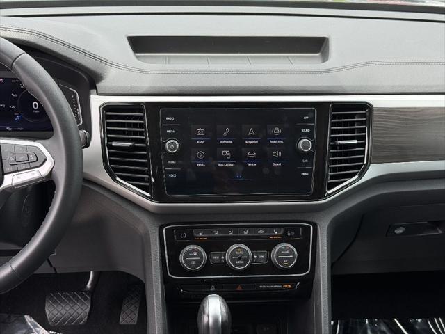 Photo of 2023 Deep Black Volkswagen Atlas