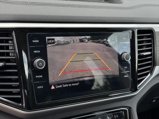 Photo of 2023 Deep Black Volkswagen Atlas