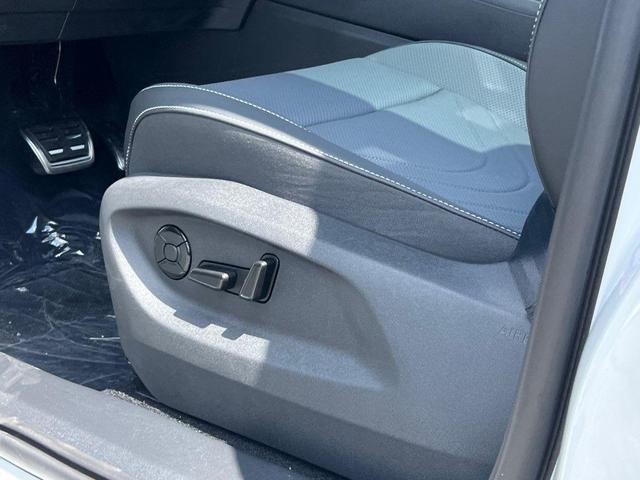 Photo of 2025 White Pearl Volkswagen Tiguan