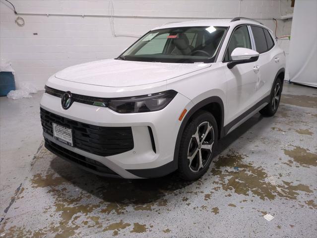 Photo of 2025 Pure White Volkswagen Tiguan