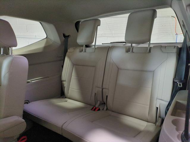 Photo of 2023 Deep Black Pearl Volkswagen Atlas