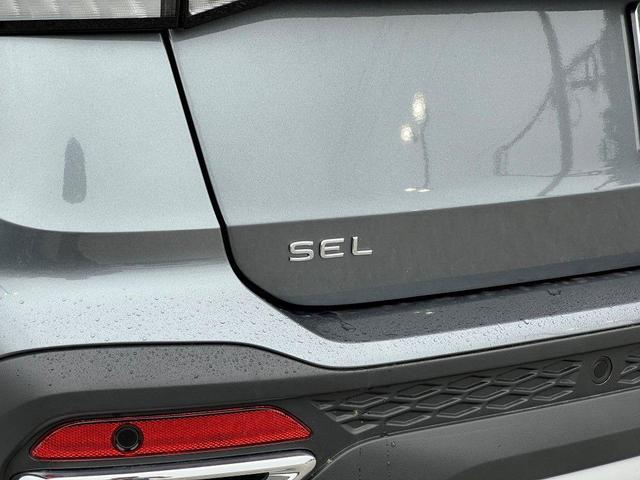 Photo of 2025 Platinum Volkswagen Taos