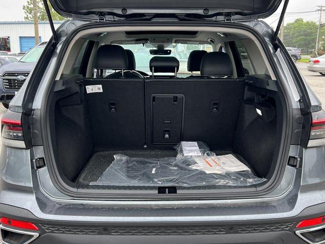 Photo of 2025 Platinum Volkswagen Taos