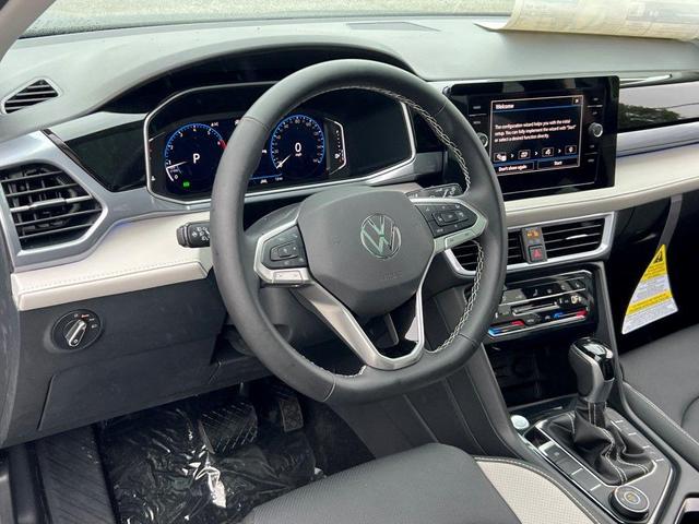 Photo of 2025 Platinum Volkswagen Taos