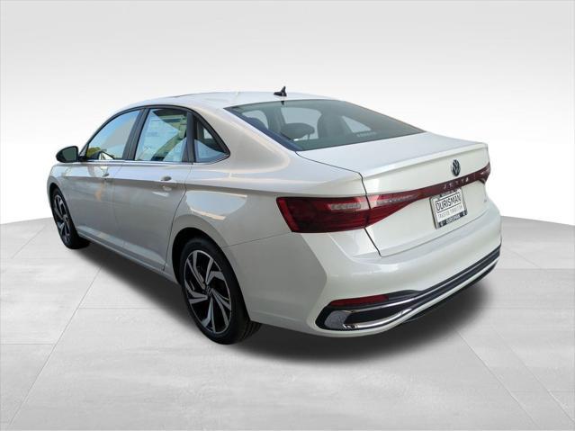 Photo of 2025 White Pearl Volkswagen Jetta
