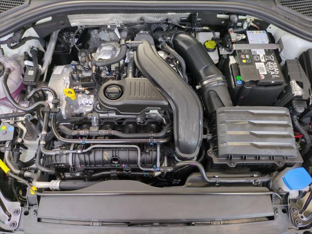 Photo of 2025 White Pearl Volkswagen Jetta