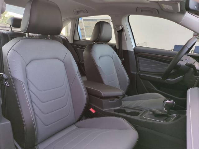 Photo of 2025 White Pearl Volkswagen Jetta