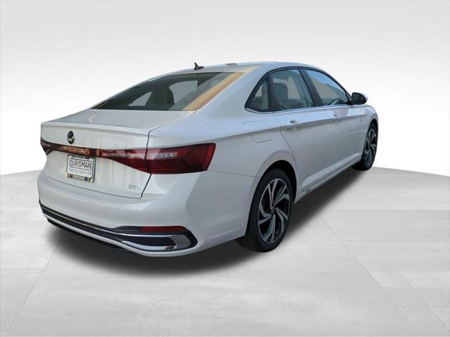 Photo of 2025 White Pearl Volkswagen Jetta