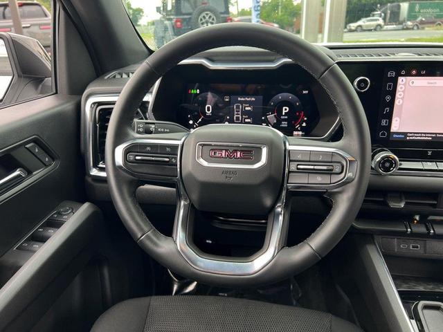 Photo of 2024 Summit White GMC Canyon