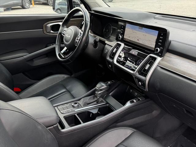 Photo of 2022 Wolf Gray Kia Sorento