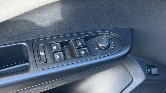 Photo of 2023 Deep Black Volkswagen Taos