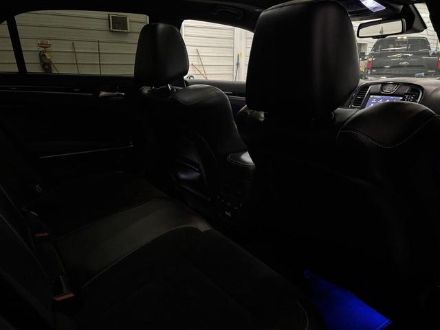 Photo of 2019 Gloss Black Chrysler 300