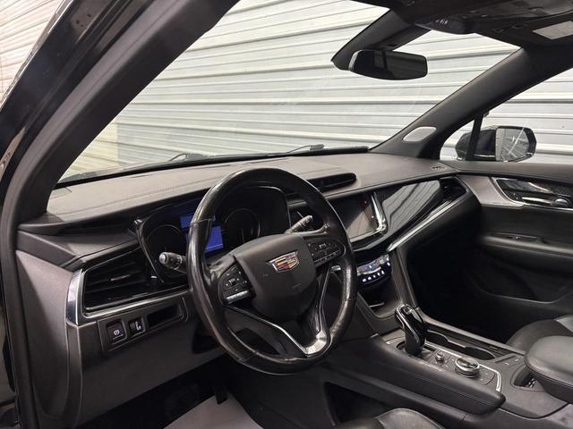Photo of 2020 Stellar Black Metallic Cadillac XT6