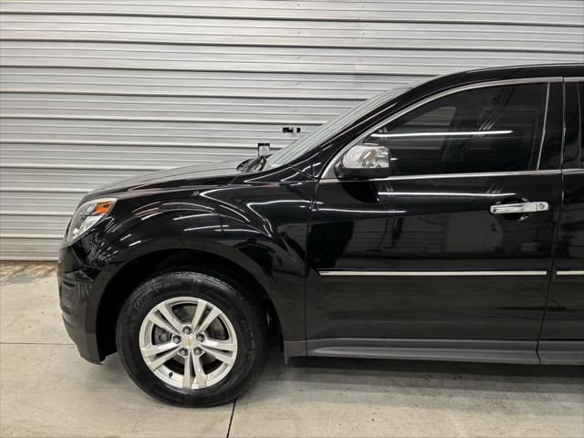 Photo of 2017 Black Chevrolet Equinox
