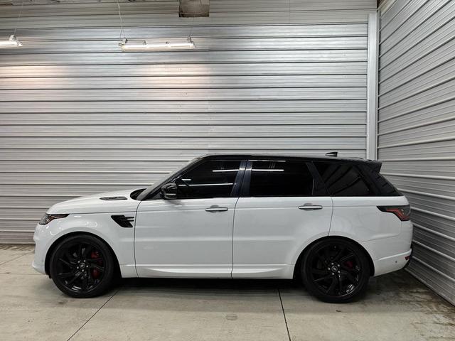 Photo of 2018 White Land Rover Range Rover Sport