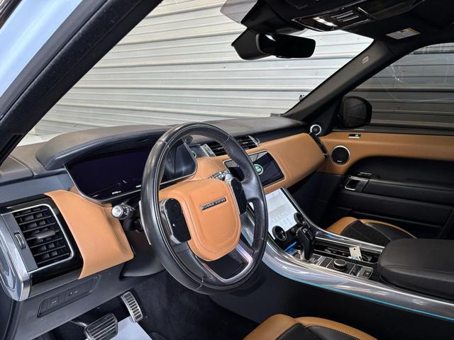Photo of 2018 White Land Rover Range Rover Sport