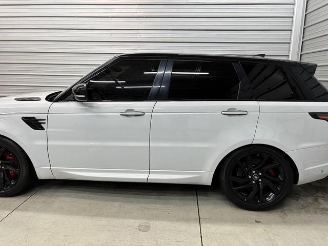 Photo of 2018 White Land Rover Range Rover Sport