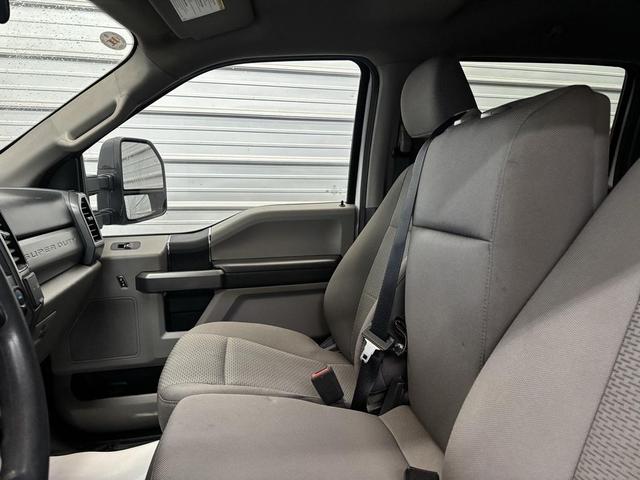 Photo of 2022 Oxford White Ford F-250